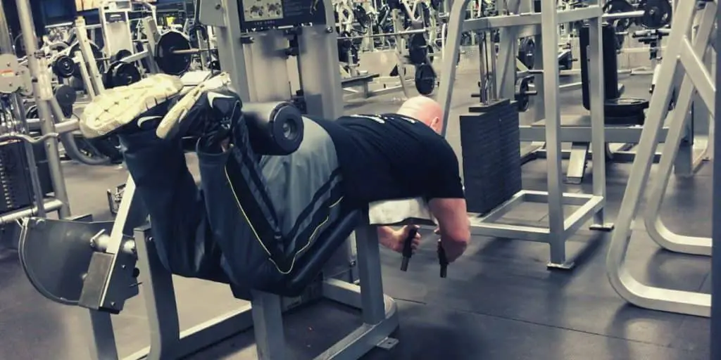 lying leg curls