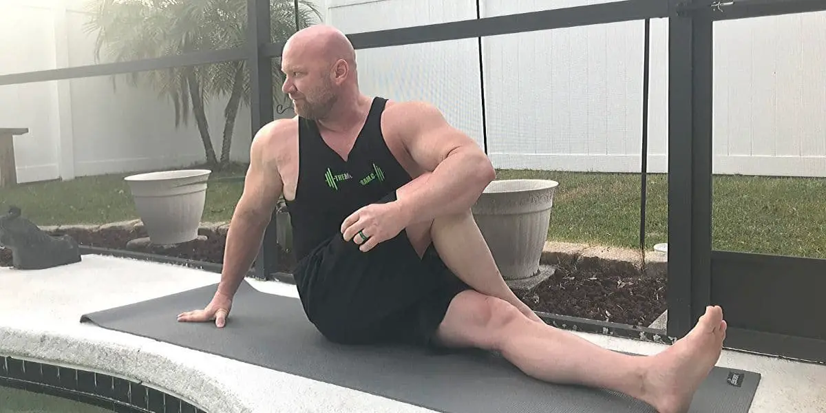 11 Yoga Poses for Bodybuilders and Weightlifters