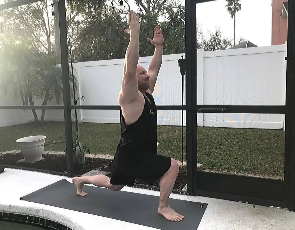 Warrior 1 pose - yoga for bodybuilders and weightlifters