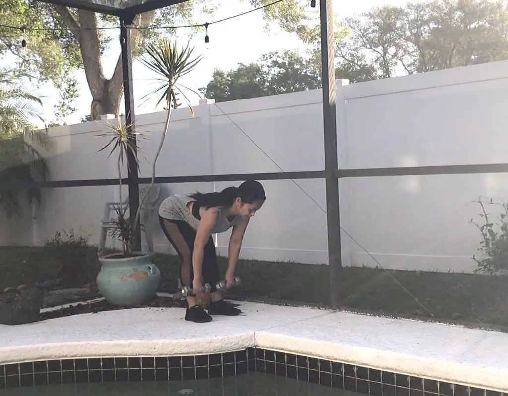 dumbbell stiff-leg deadlift2 - woman