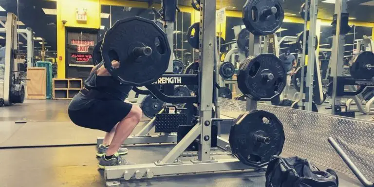 How to Squat Properly - Squat Mistakes