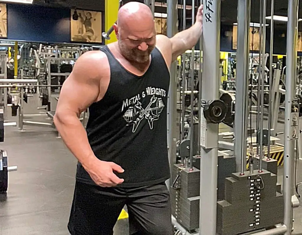 Chest stretch arm extended
